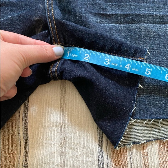 Judy Blue Palm Bay Exposed Button Fly High Rise Denim Shorts - Picture 15 of 16